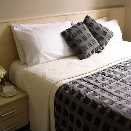 The Avenue Hotel Ltd Клітеро Екстер'єр фото