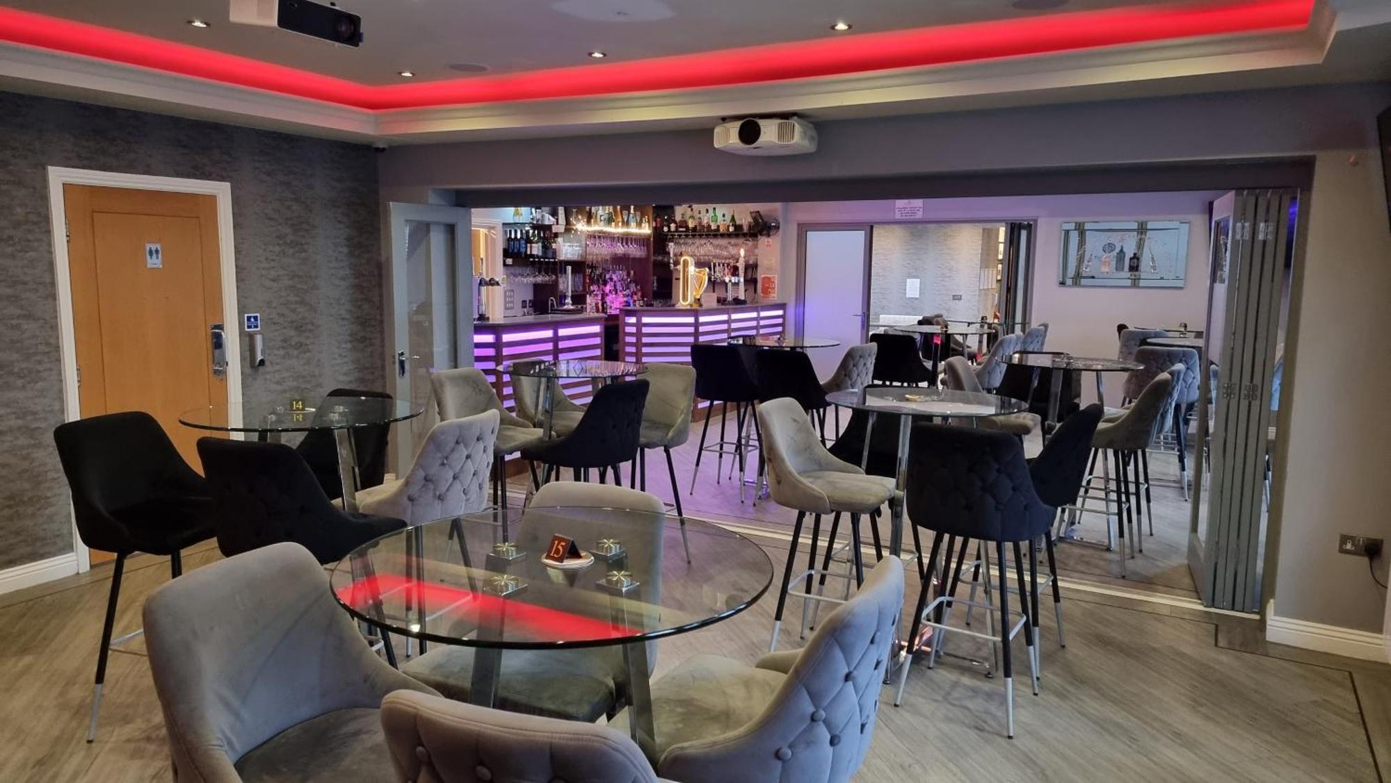 The Avenue Hotel Ltd Клітеро Екстер'єр фото